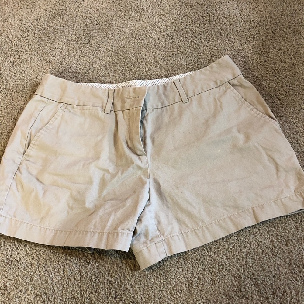 Loft flat from khaki shorts size 4